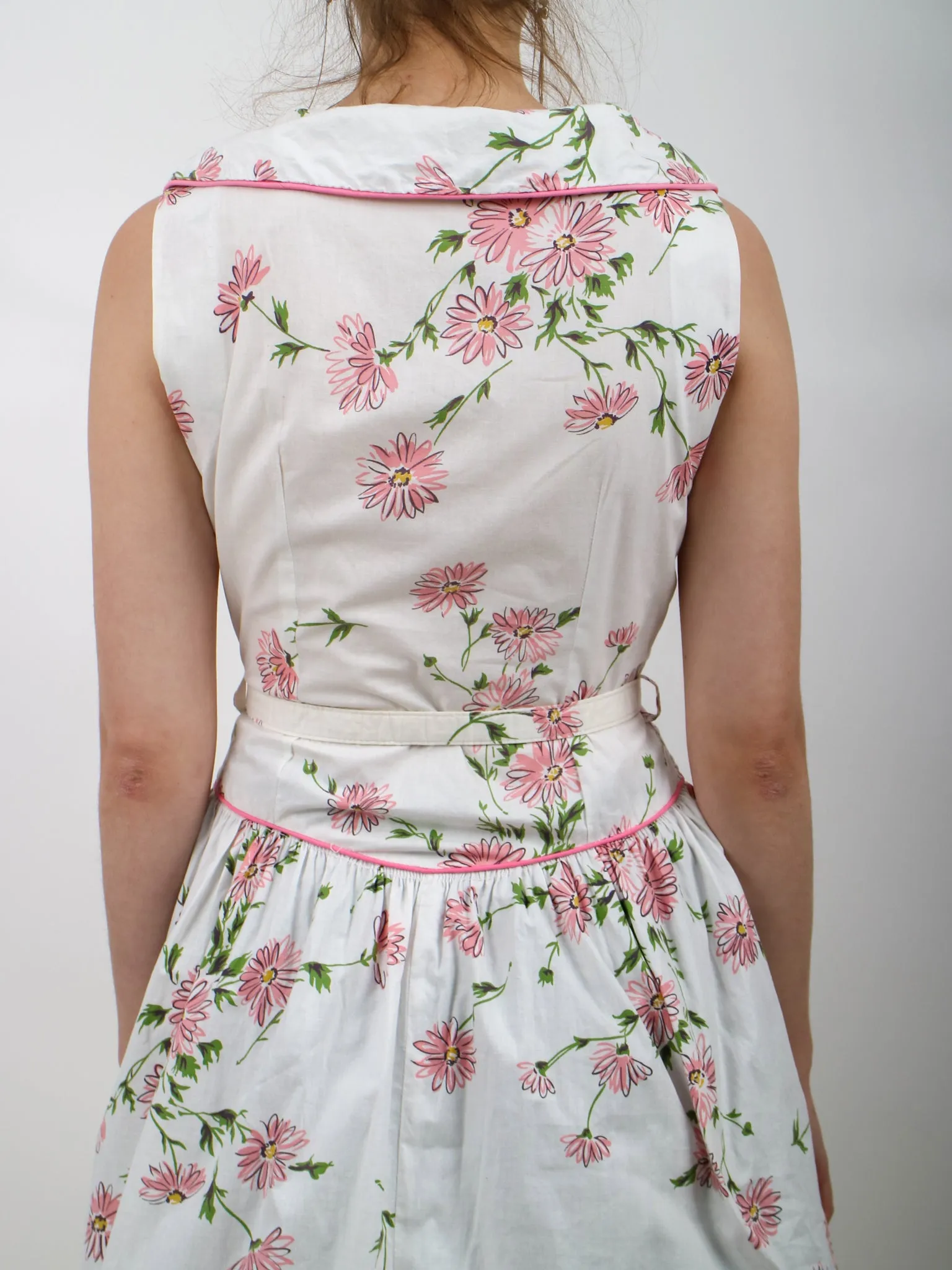 1950s Pink and White Drop Waist Floral Cotton Fit and Flare Shirt Dress