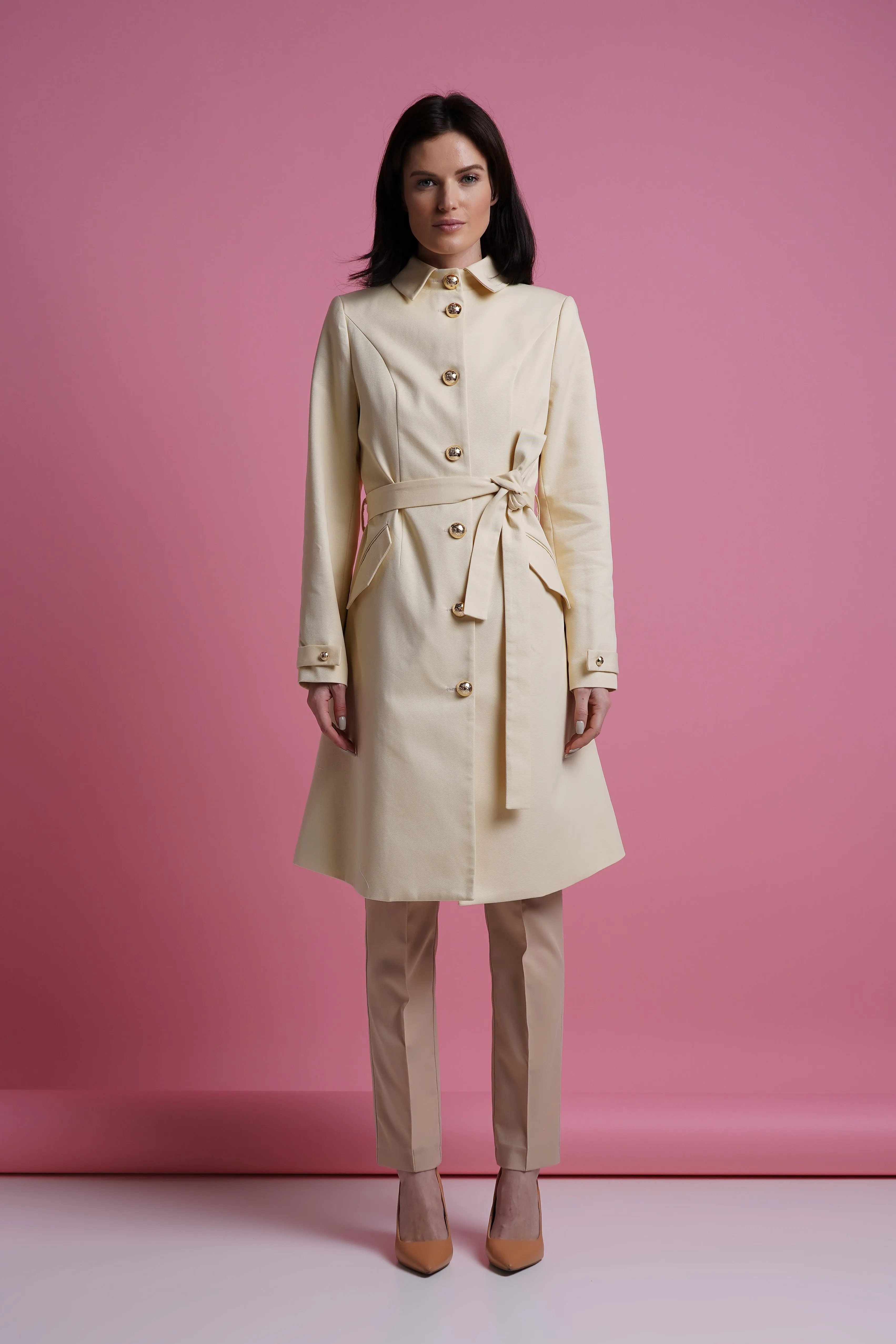Creamy single breasted trench coat