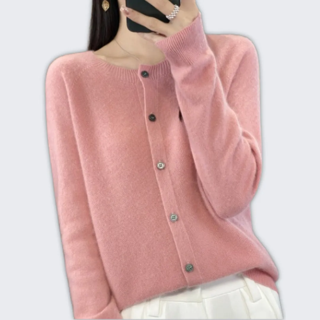 Luxurious Soft Wool Cardigan | Silke - Warmth & Style Combined