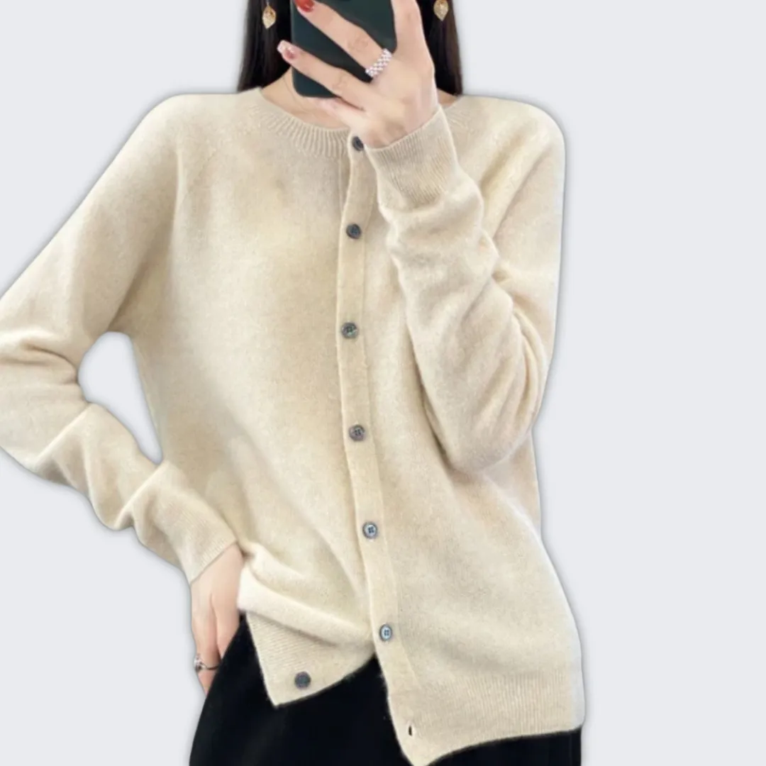 Luxurious Soft Wool Cardigan | Silke - Warmth & Style Combined