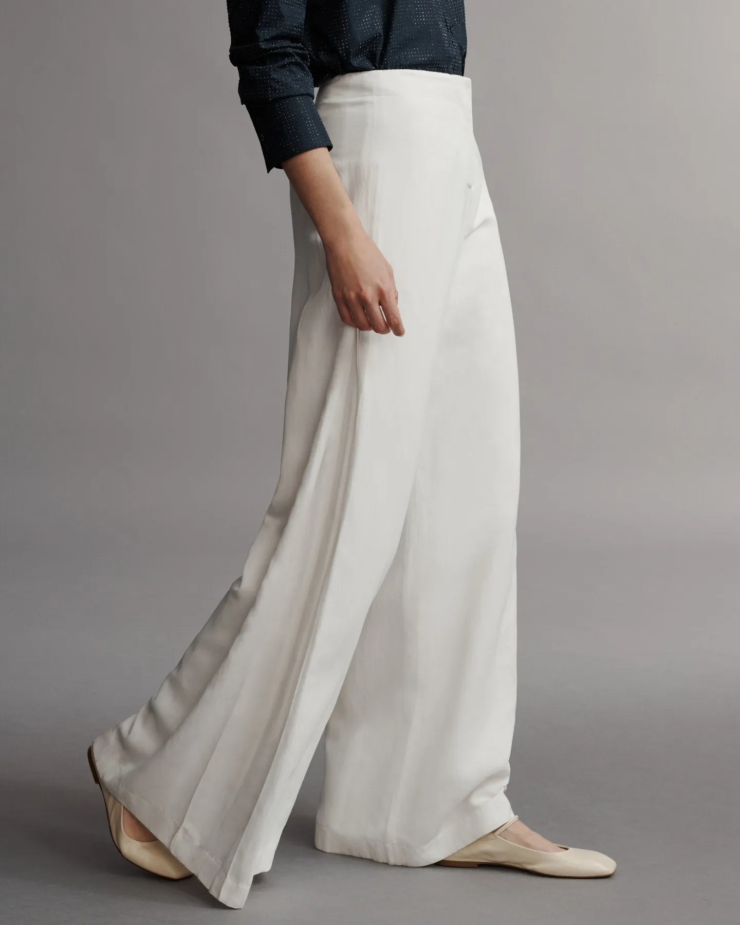 Stevie pant in Coated Viscose Linen