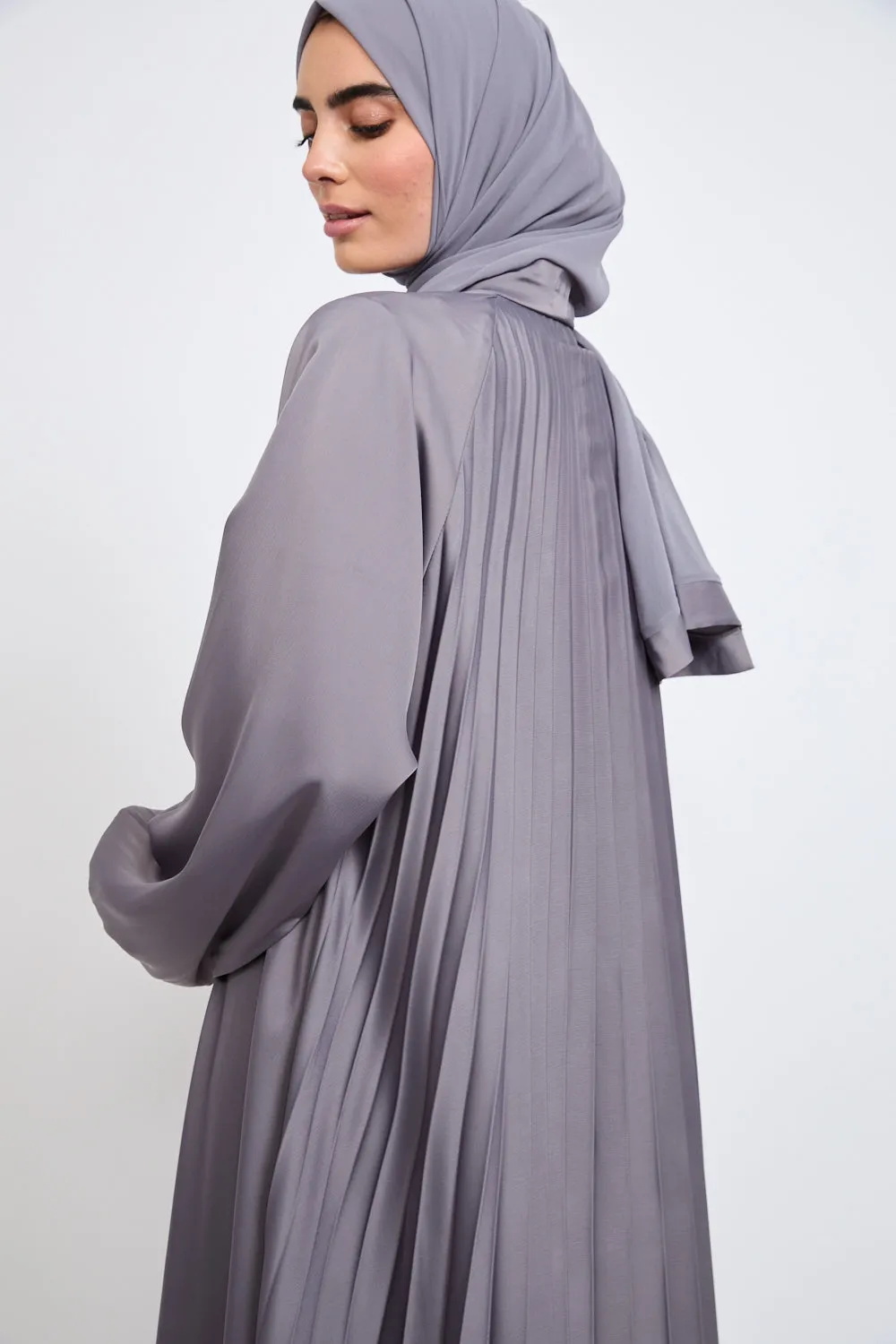 Umbrella Cut Open Abaya with Pleated Back Detailing - Lavender Grey