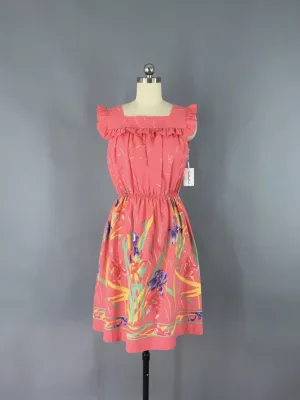 Vintage 1970s Dress / Iris Floral Novelty Print Dress