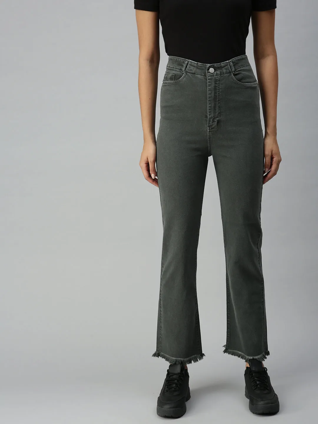 Women's Grey Solid Denim Relaxed Jeans